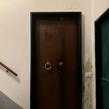 Cinque Lampadi Acquario Appartement Gênes